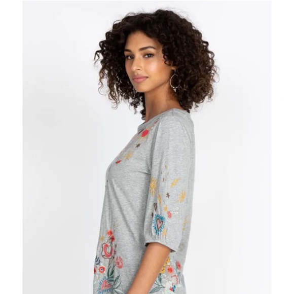 Johnny Was Ruth Puff Sleeve Embroidered Tee, size XL - Picture 2 of 4